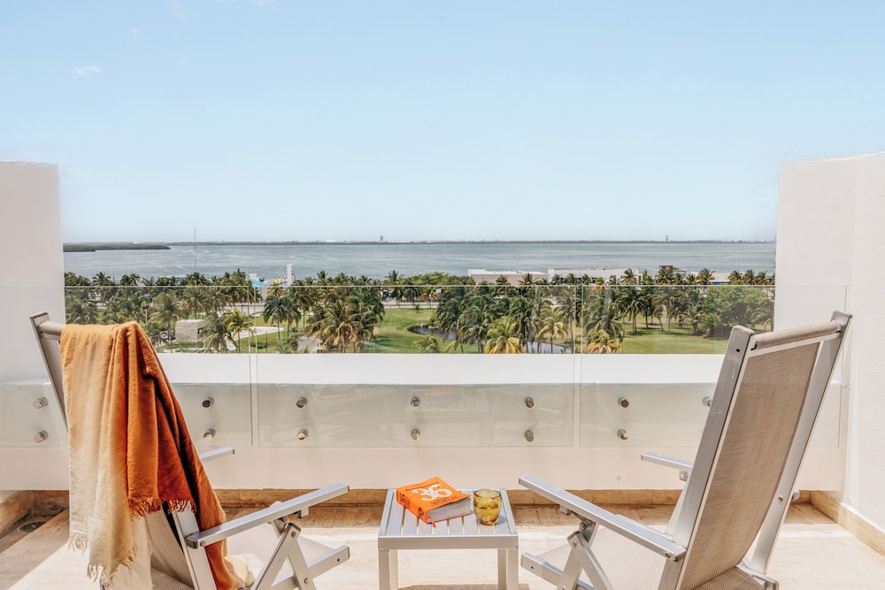 Paradisus Cancún – All Inclusive — Hotel rooms in Cancun, Quintana Roo