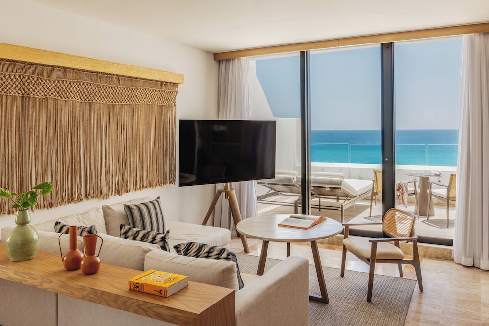 Paradisus Cancún – All Inclusive — Hotel rooms in Cancun, Quintana Roo