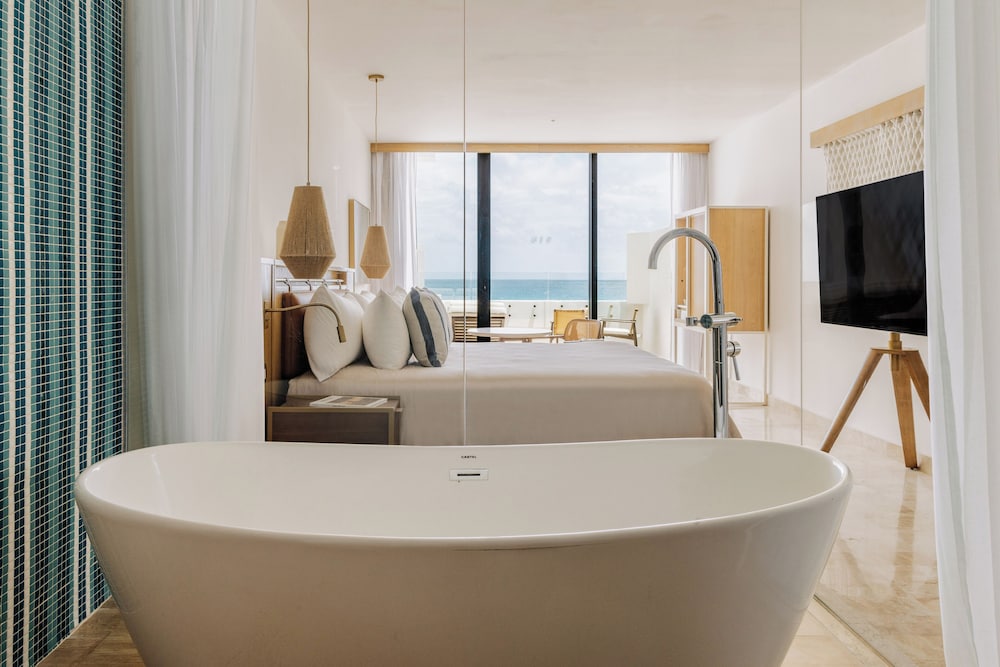 Paradisus Cancún – All Inclusive — Hotel rooms in Cancun, Quintana Roo