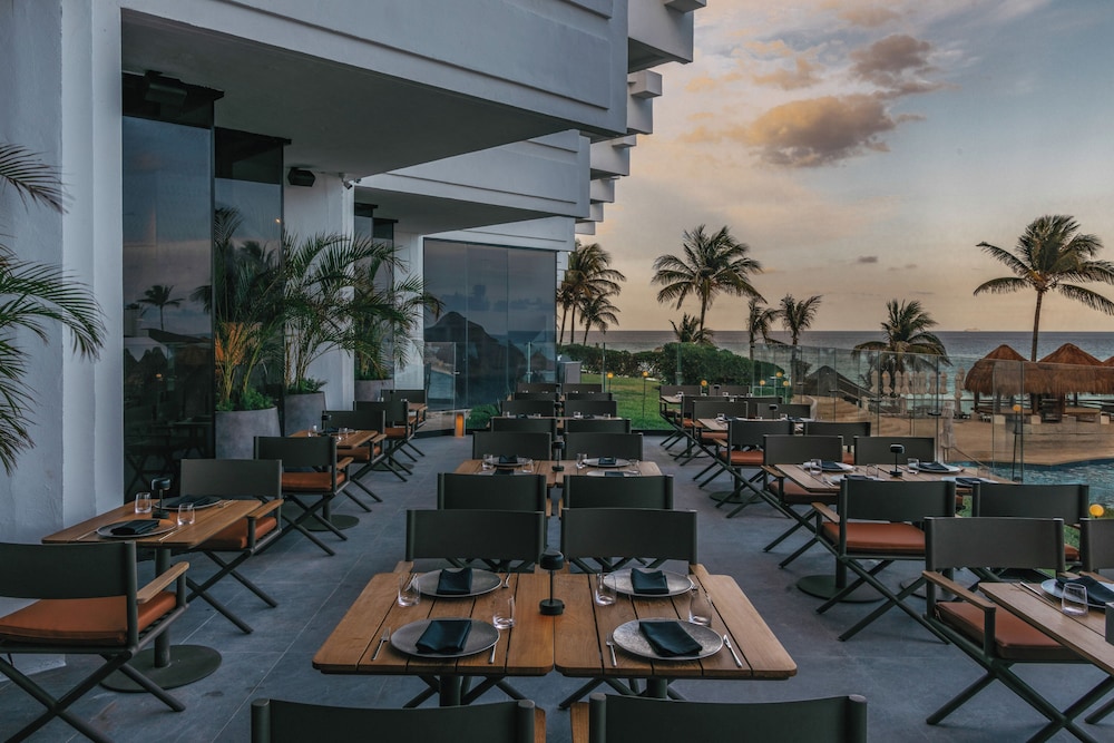 Paradisus Cancún – All Inclusive — Restaurant & bars in Cancun, Quintana Roo
