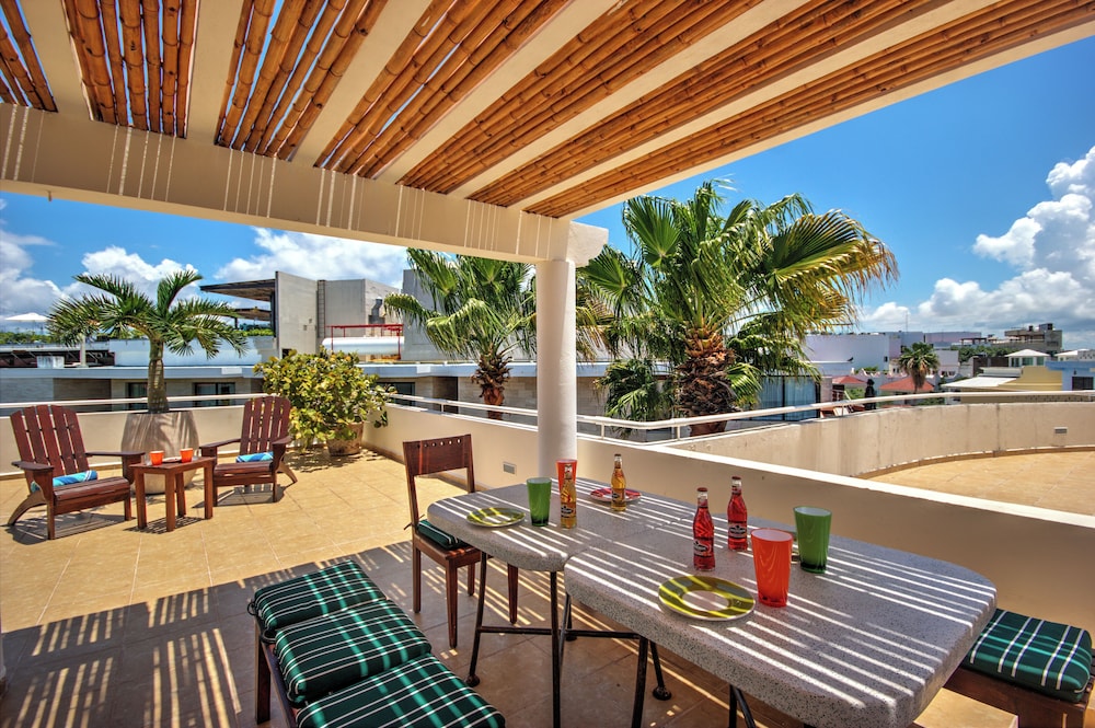 Riviera Maya Suites — Hotel rooms in Playa del Carmen, Quintana Roo