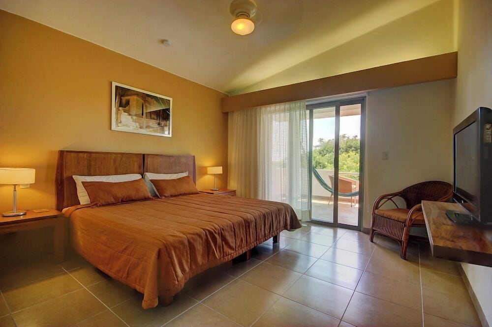 Riviera Maya Suites — Hotel rooms in Playa del Carmen, Quintana Roo