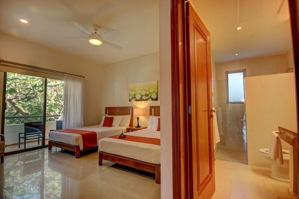 Riviera Maya Suites — Hotel rooms in Playa del Carmen, Quintana Roo