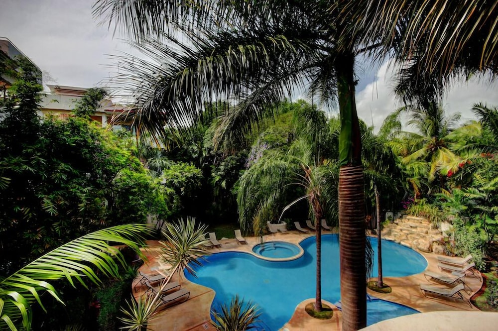 Riviera Maya Suites — Swimming pool in Playa del Carmen, Quintana Roo