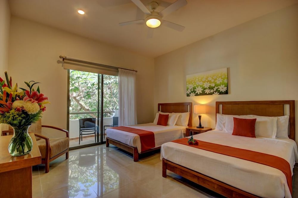 Riviera Maya Suites — Hotel rooms in Playa del Carmen, Quintana Roo