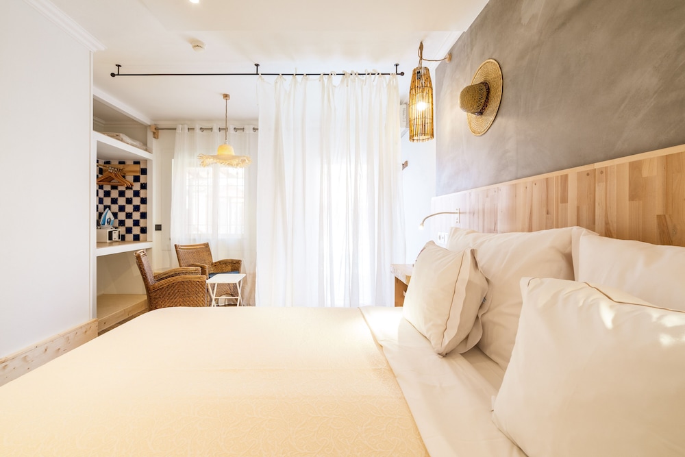 Villas D. Dinis Charming Residence - Adults Only — Hotel rooms in Lagos, Faro