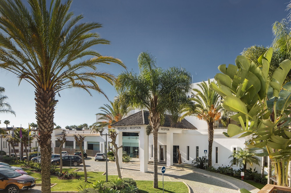 Belmar Spa & Beach Resort — Hotel building in Lagos, Faro