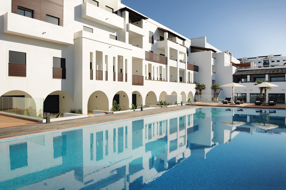 Belmar Spa & Beach Resort — Hotel building in Lagos, Faro