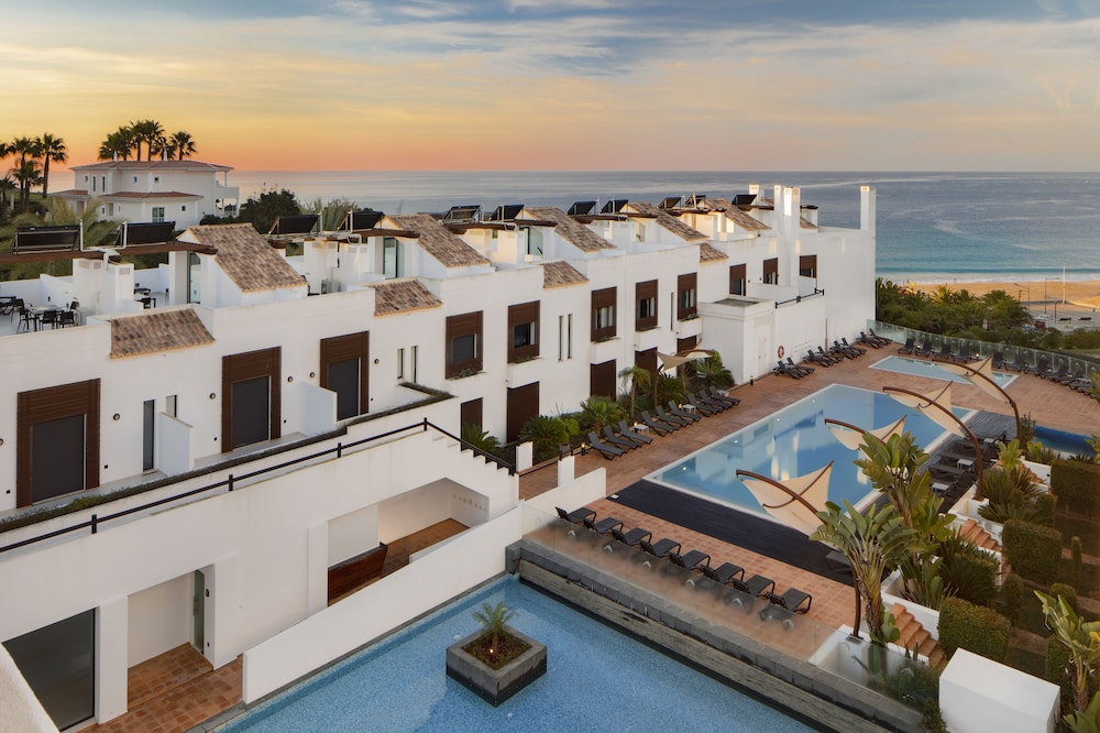Belmar Spa & Beach Resort — Hotel building in Lagos, Faro