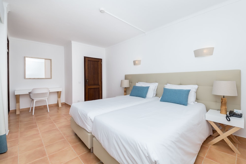 Mirachoro Praia da Rocha — Hotel rooms in Portimão, Faro