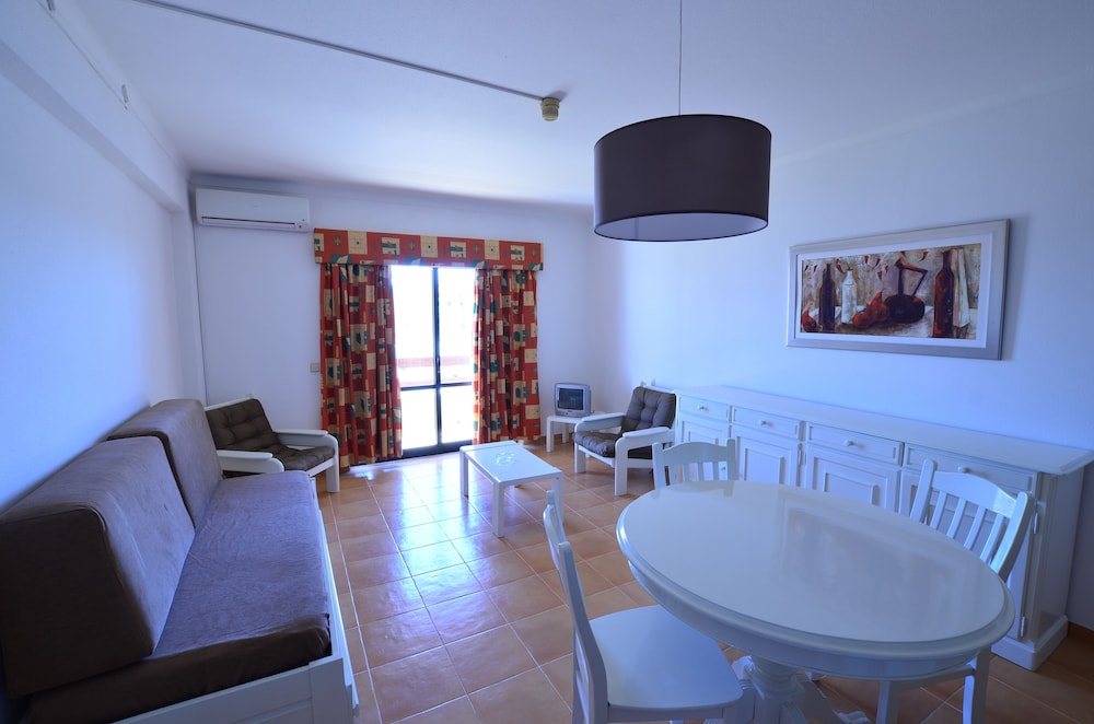Mirachoro Praia da Rocha — Hotel rooms in Portimão, Faro