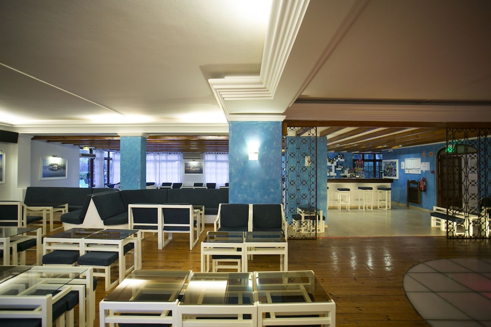 Mirachoro Praia da Rocha — Restaurant & bars in Portimão, Faro