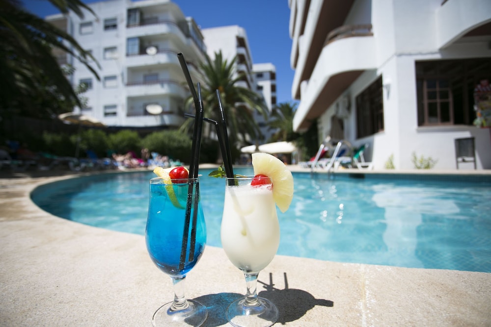 Mirachoro Praia da Rocha — Swimming pool in Portimão, Faro