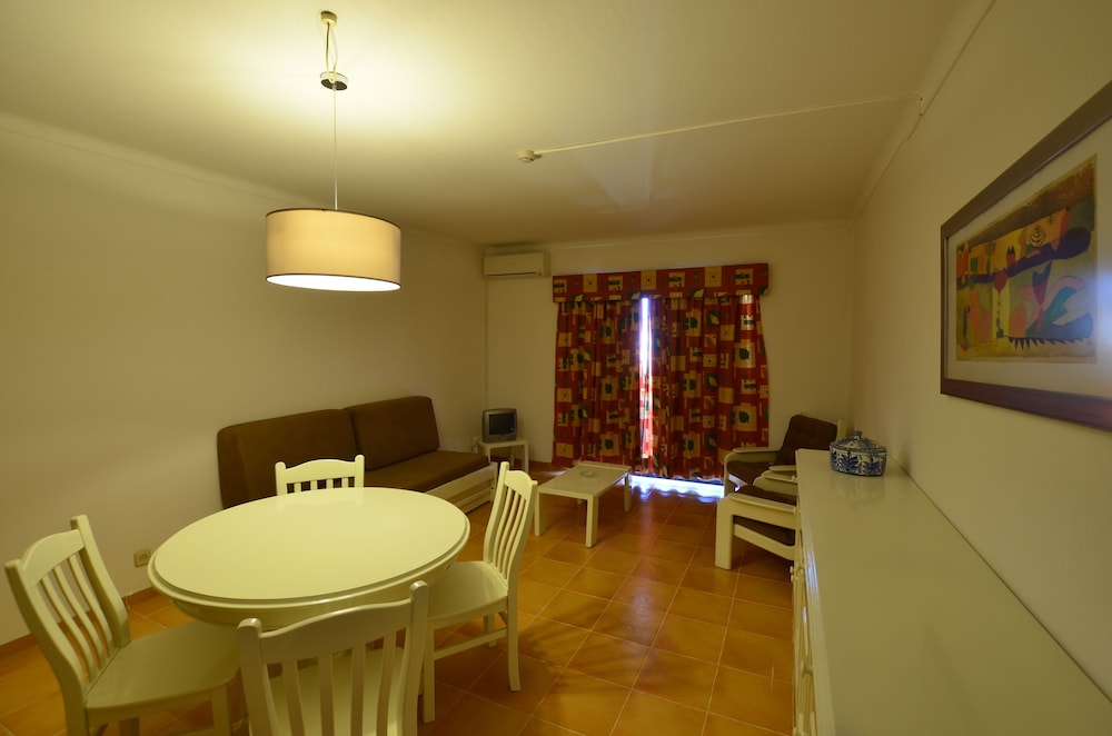 Mirachoro Praia da Rocha — Hotel rooms in Portimão, Faro