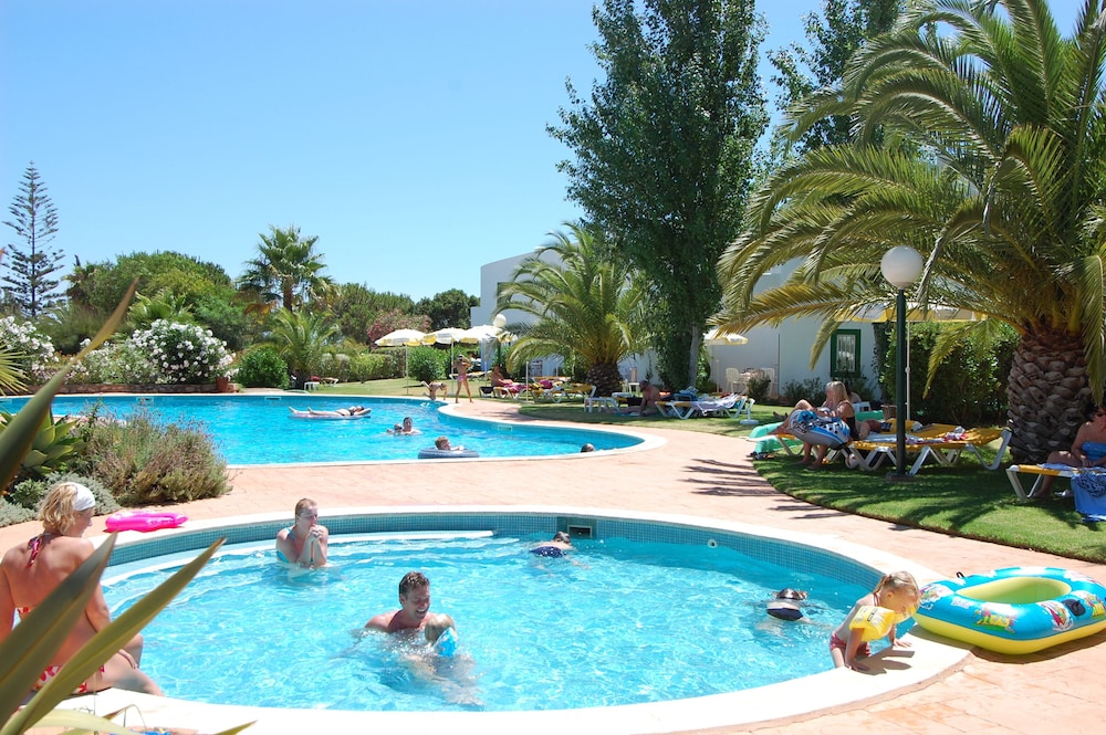 Quinta do Paraíso — Swimming pool in Carvoeiro, Faro