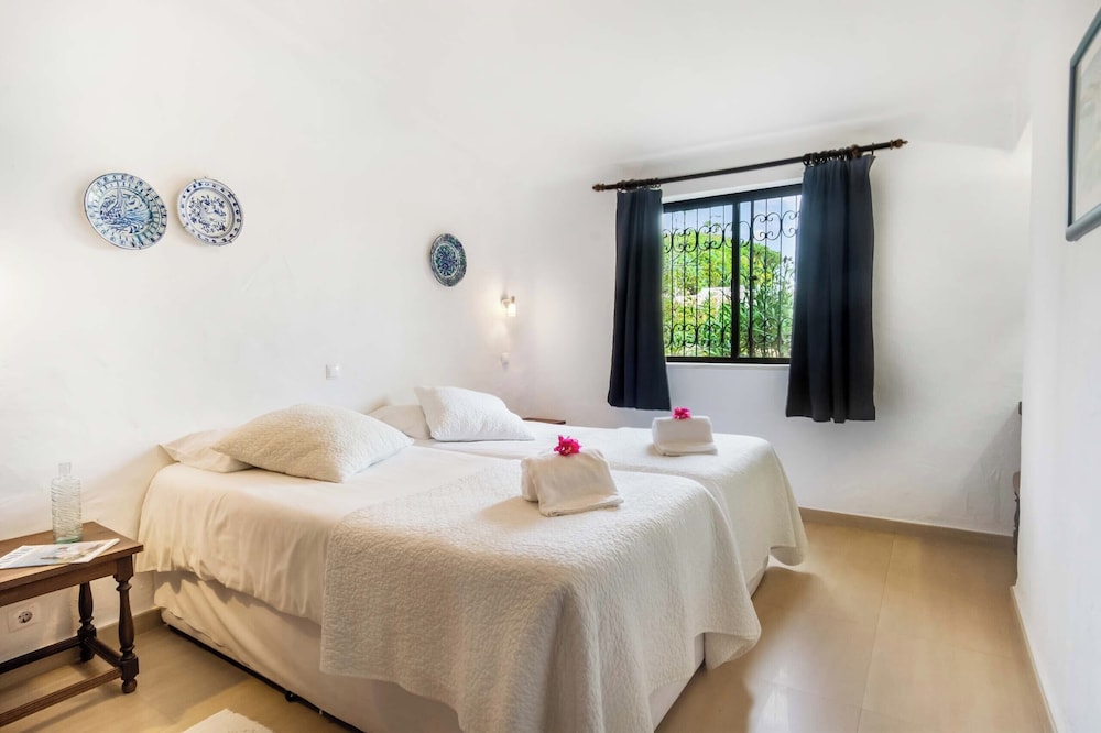 Quinta do Paraíso — Hotel rooms in Carvoeiro, Faro