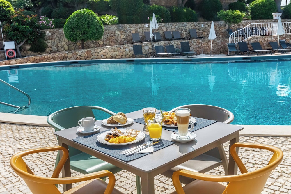 Quinta do Paraíso — Swimming pool in Carvoeiro, Faro