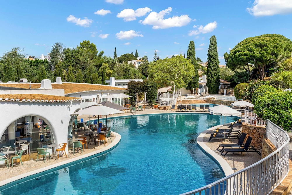 Quinta do Paraíso — Swimming pool in Carvoeiro, Faro