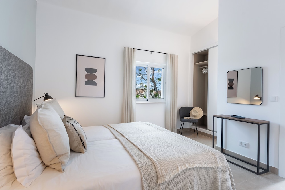 Quinta do Paraíso — Hotel rooms in Carvoeiro, Faro