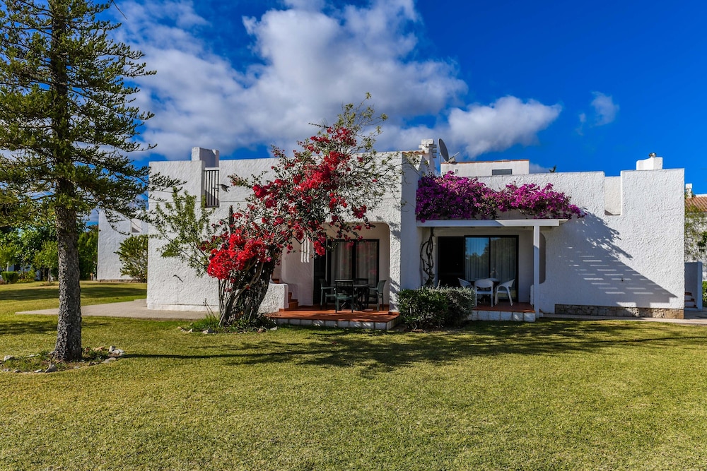 Pedras da Rainha — Hotel building in Cabanas de Tavira, Faro