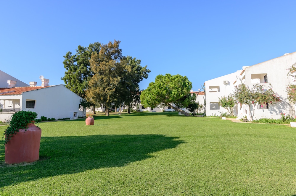 Pedras da Rainha — Hotel building in Cabanas de Tavira, Faro