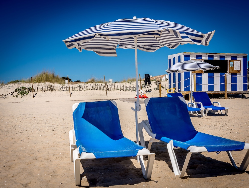Pedras da Rainha — Beach in Cabanas de Tavira, Faro