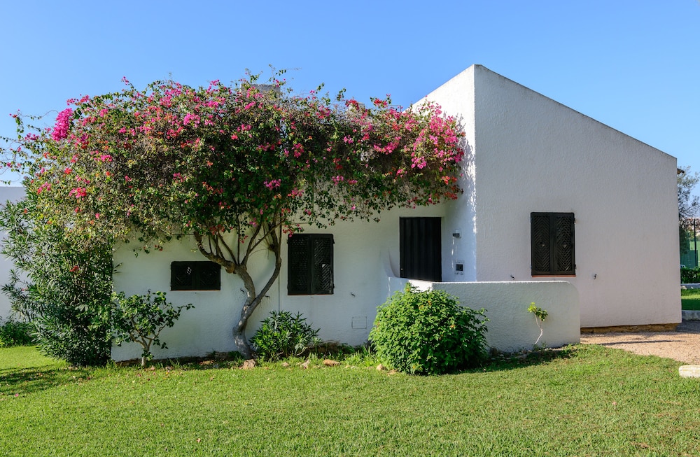 Pedras da Rainha — Hotel building in Cabanas de Tavira, Faro