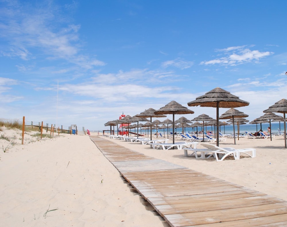 Pedras da Rainha — Beach in Cabanas de Tavira, Faro