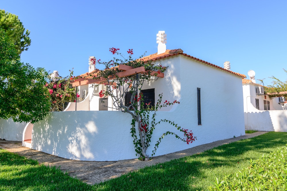 Pedras da Rainha — Hotel building in Cabanas de Tavira, Faro
