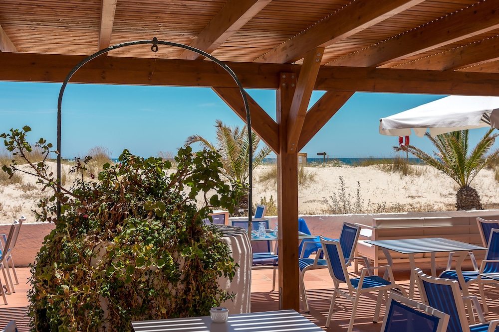 Pedras da Rainha — Restaurant & bars in Cabanas de Tavira, Faro