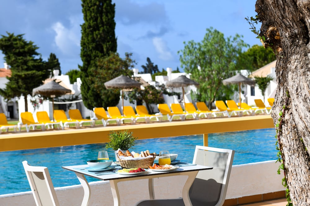 Pedras da Rainha — Swimming pool in Cabanas de Tavira, Faro