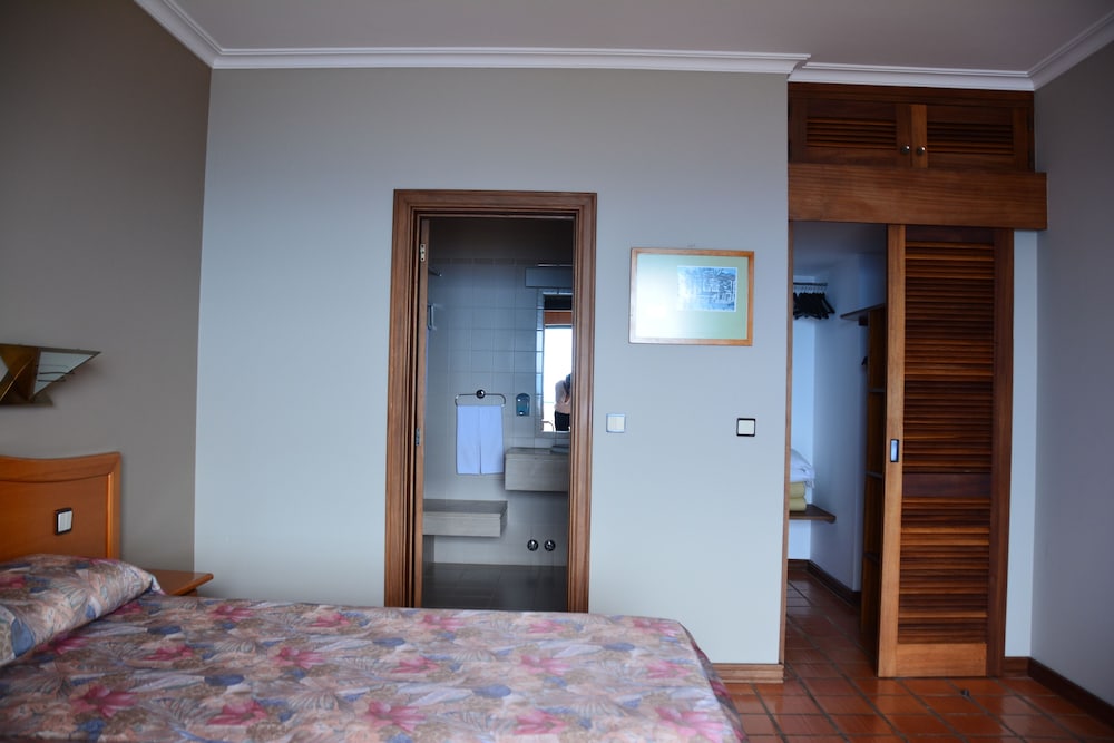 Hotel Jardim Atlantico — Hotel rooms in Calheta, Madeira