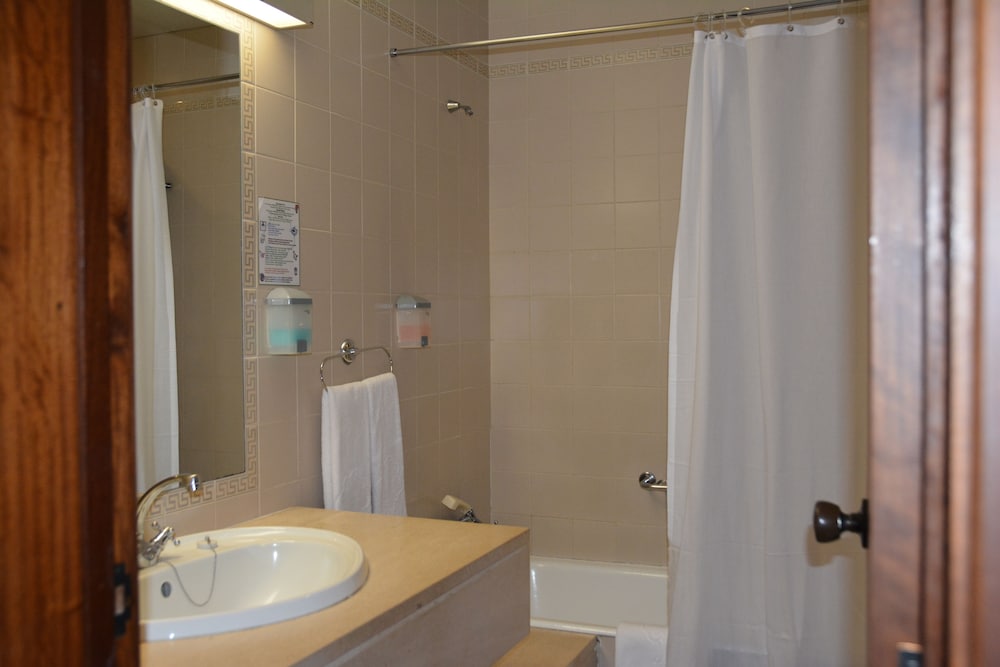 Hotel Jardim Atlantico — Hotel rooms in Calheta, Madeira
