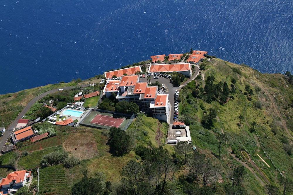 Hotel Jardim Atlantico — Main photo in Calheta, Madeira
