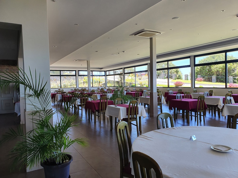 Hotel Jardim Atlantico — Restaurant & bars in Calheta, Madeira
