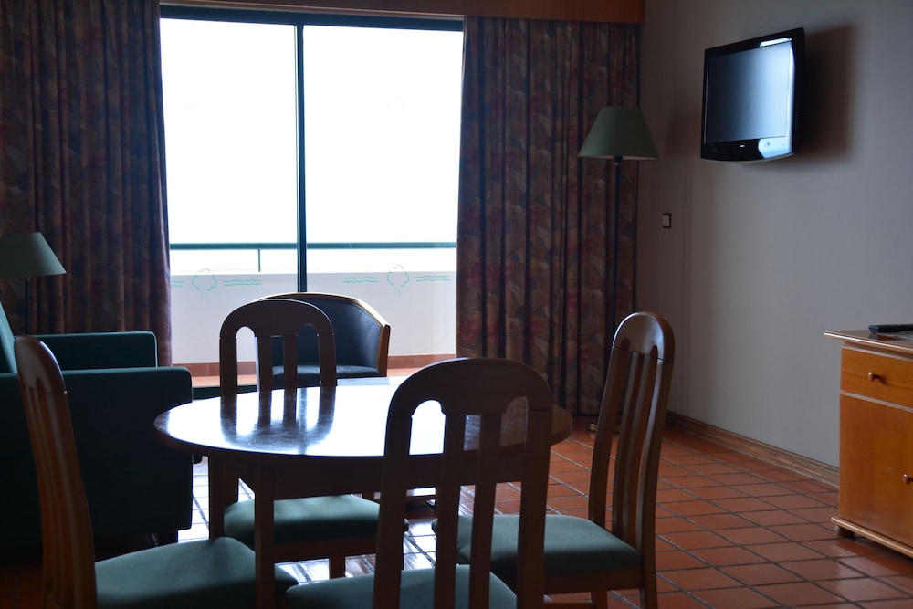 Hotel Jardim Atlantico — Hotel rooms in Calheta, Madeira
