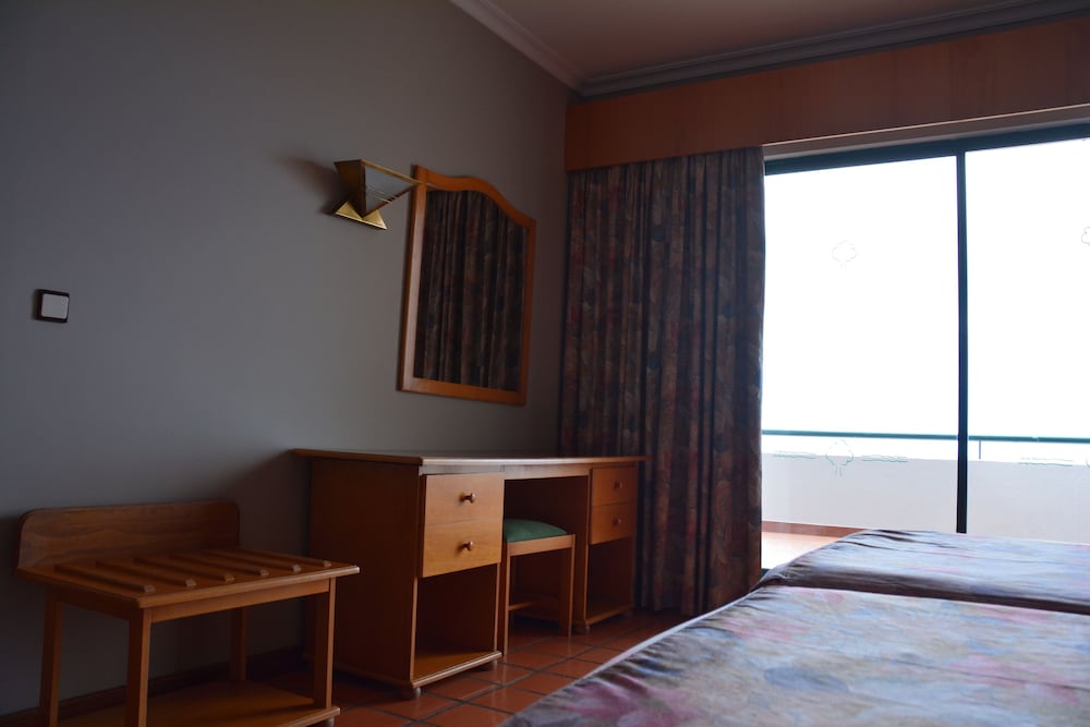 Hotel Jardim Atlantico — Hotel rooms in Calheta, Madeira