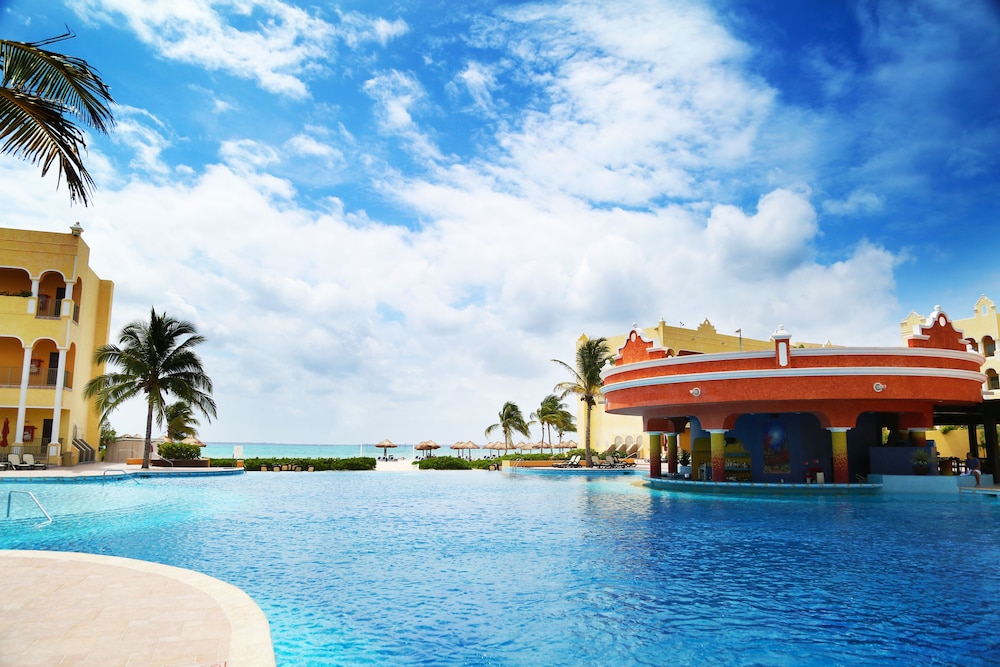 Holiday Inn Club Vacations The Royal Haciendas by IHG - All inclusive — Swimming pool in Playa del Carmen, Quintana Roo