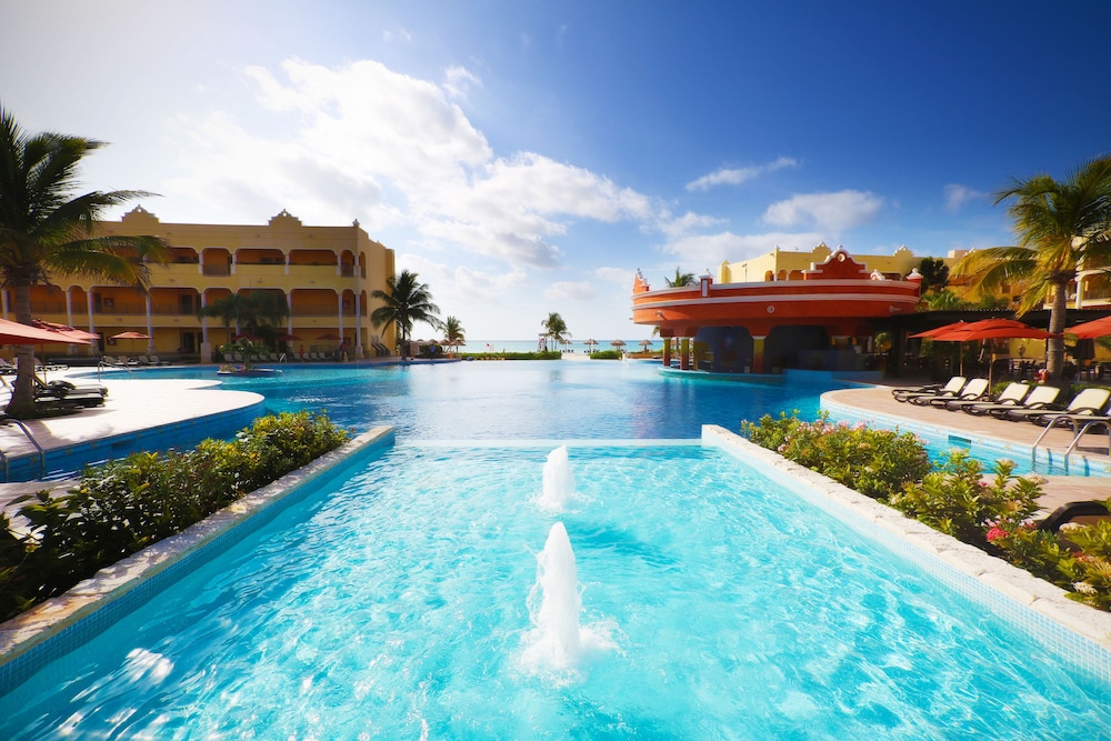 Holiday Inn Club Vacations The Royal Haciendas by IHG - All inclusive — Swimming pool in Playa del Carmen, Quintana Roo
