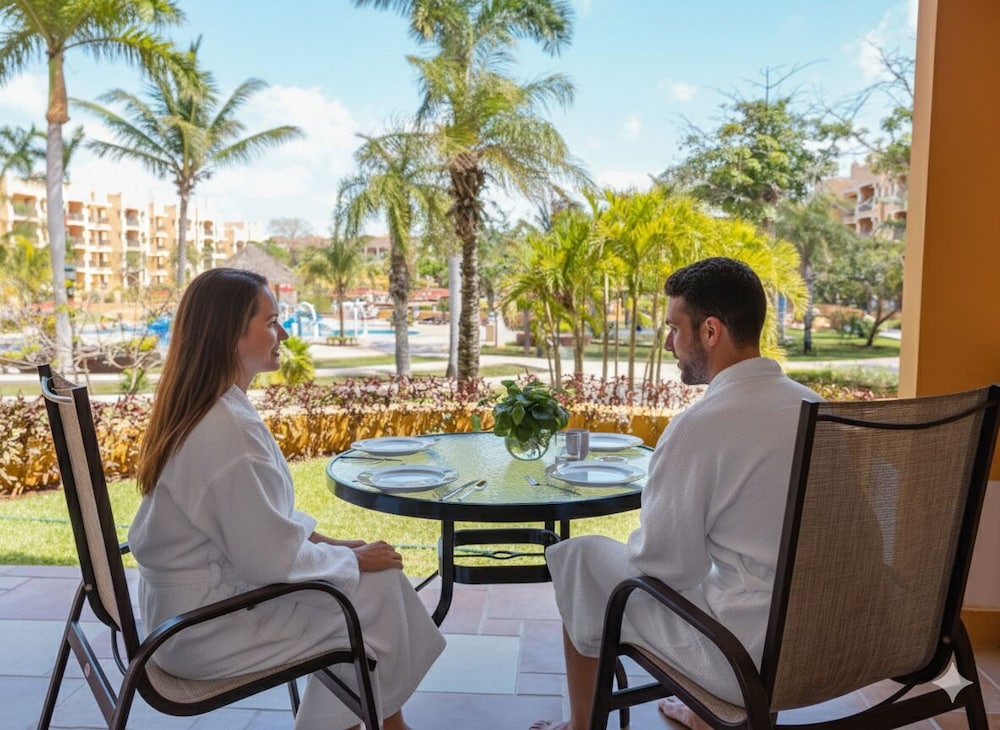 Holiday Inn Club Vacations The Royal Haciendas by IHG - All inclusive — Restaurant & bars in Playa del Carmen, Quintana Roo