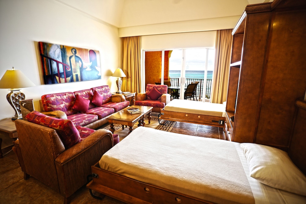 Holiday Inn Club Vacations The Royal Haciendas by IHG - All inclusive — Hotel rooms in Playa del Carmen, Quintana Roo