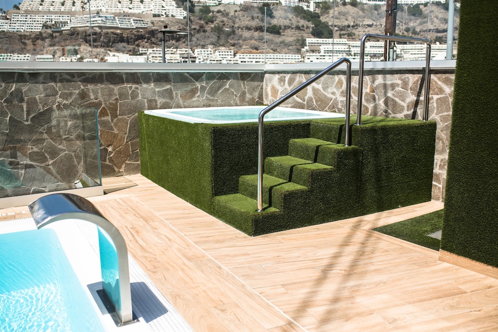 IG Nachosol Atlantic & Yaizasol by Servatur - Adults Only — Spa in Puerto Rico, Canary Islands
