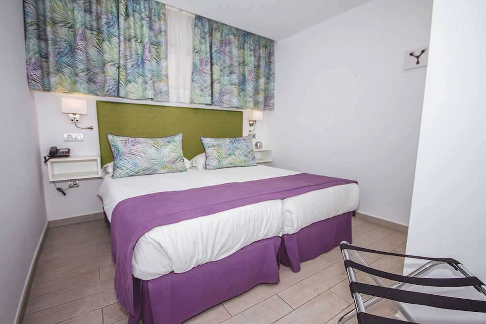 IG Nachosol Atlantic & Yaizasol by Servatur - Adults Only — Hotel rooms in Puerto Rico, Canary Islands