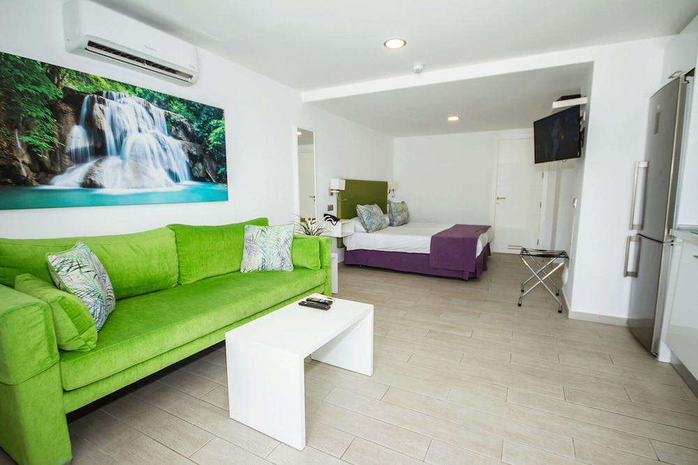 IG Nachosol Atlantic & Yaizasol by Servatur - Adults Only — Hotel rooms in Puerto Rico, Canary Islands