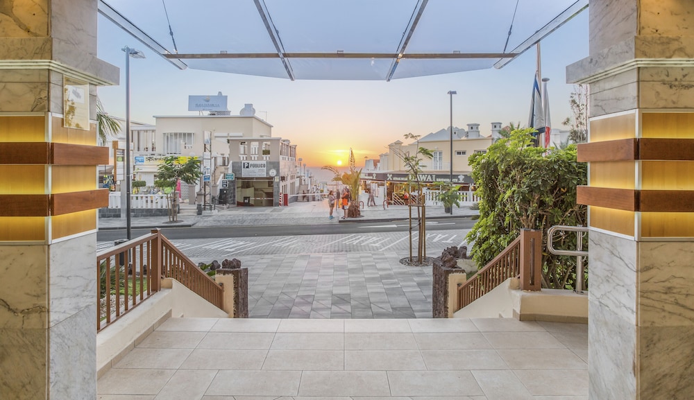 Hilton Vacation Club Royal Sunset Beach Club Tenerife — Attractions in the area in Costa Adeje, Canary Islands
