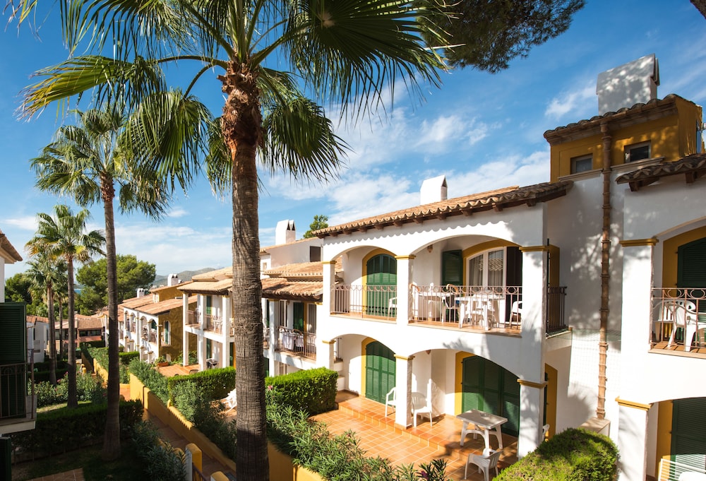 Ona Aucanada Club — Hotel building in Alcudia, Balearic Islands