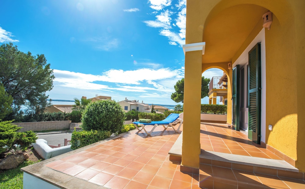 Ona Aucanada Club — Hotel building in Alcudia, Balearic Islands