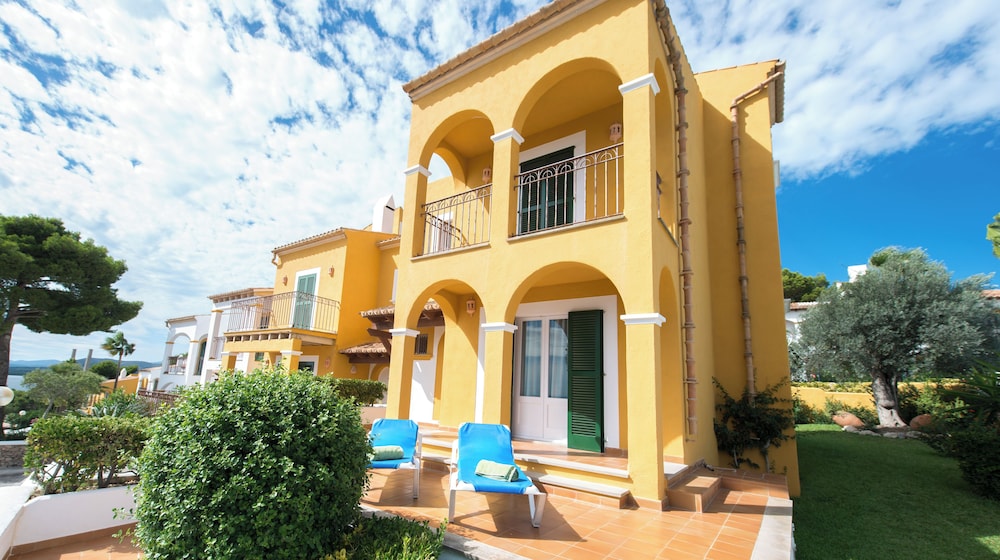 Ona Aucanada Club — Hotel building in Alcudia, Balearic Islands