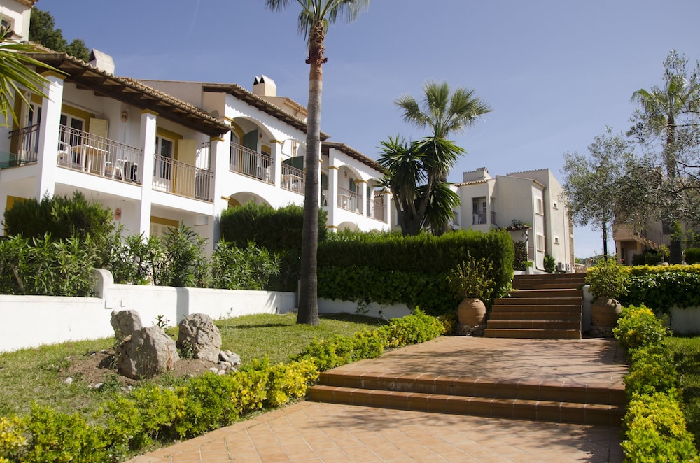 Ona Aucanada Club — Hotel building in Alcudia, Balearic Islands