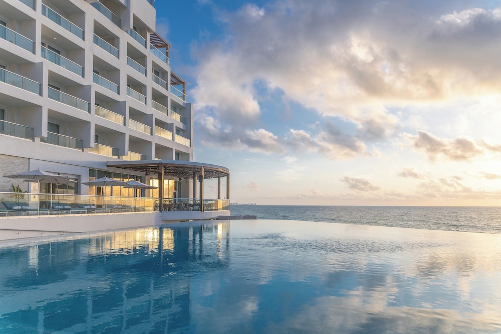 Sun Palace Cancun - Adults Only - All-inclusive — Swimming pool in Cancun, Quintana Roo